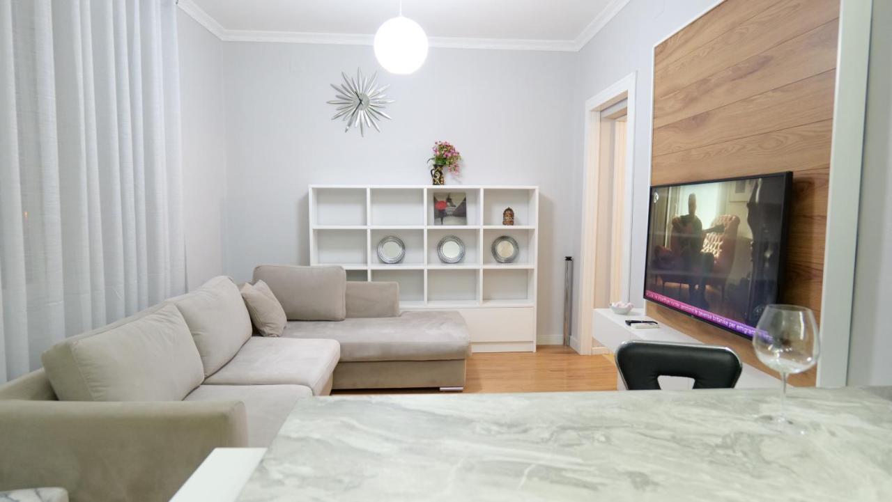 טיראנה City Center Apartment Niko 04 מראה חיצוני תמונה